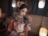 推特女神@鈦合金TiTi之高端頂級攝影系列 滿清服飾