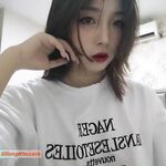 露臉才是王道！推特清純大波翹臀奔放正妹輝夜姬私拍各種反人類調教群P喝尿炮擊多人顏射場面令人乍舌