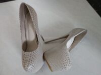 各類人氣色影師潛規則極品網紅性愛私拍流出 胯下女神淪為淫盪母狗 性愛女神篇 高清