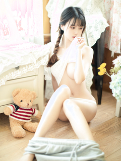 超清純推特露臉美少女私拍▌勞小白▌性感曲線翹嫩蜜乳 清新脫俗鄰家女氣息 彷彿初戀般的感覺鄰家少女