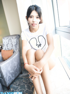 重磅PANS人氣女神『飯團+淘淘』無內大尺度 露點露穴 淘淘無內肉絲露穴 飯團裸上半身