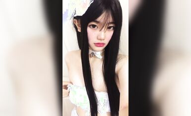 皮皮蝦網紅純欲女神【在下小羊】人前傲女，人後母狗，被金主包養定製私拍各種裸舞紫薇視頻207V (130)