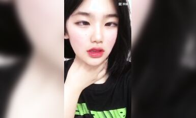 皮皮蝦網紅純欲女神【在下小羊】人前傲女，人後母狗，被金主包養定製私拍各種裸舞紫薇視頻207V (202)