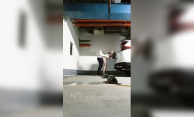 《淫盪夫妻㊙️重磅泄密》萬狼求購推特Onlyfans網紅淫妻Luna解鎖私拍~公共場合露出、SM、紫薇、母狗 (6)