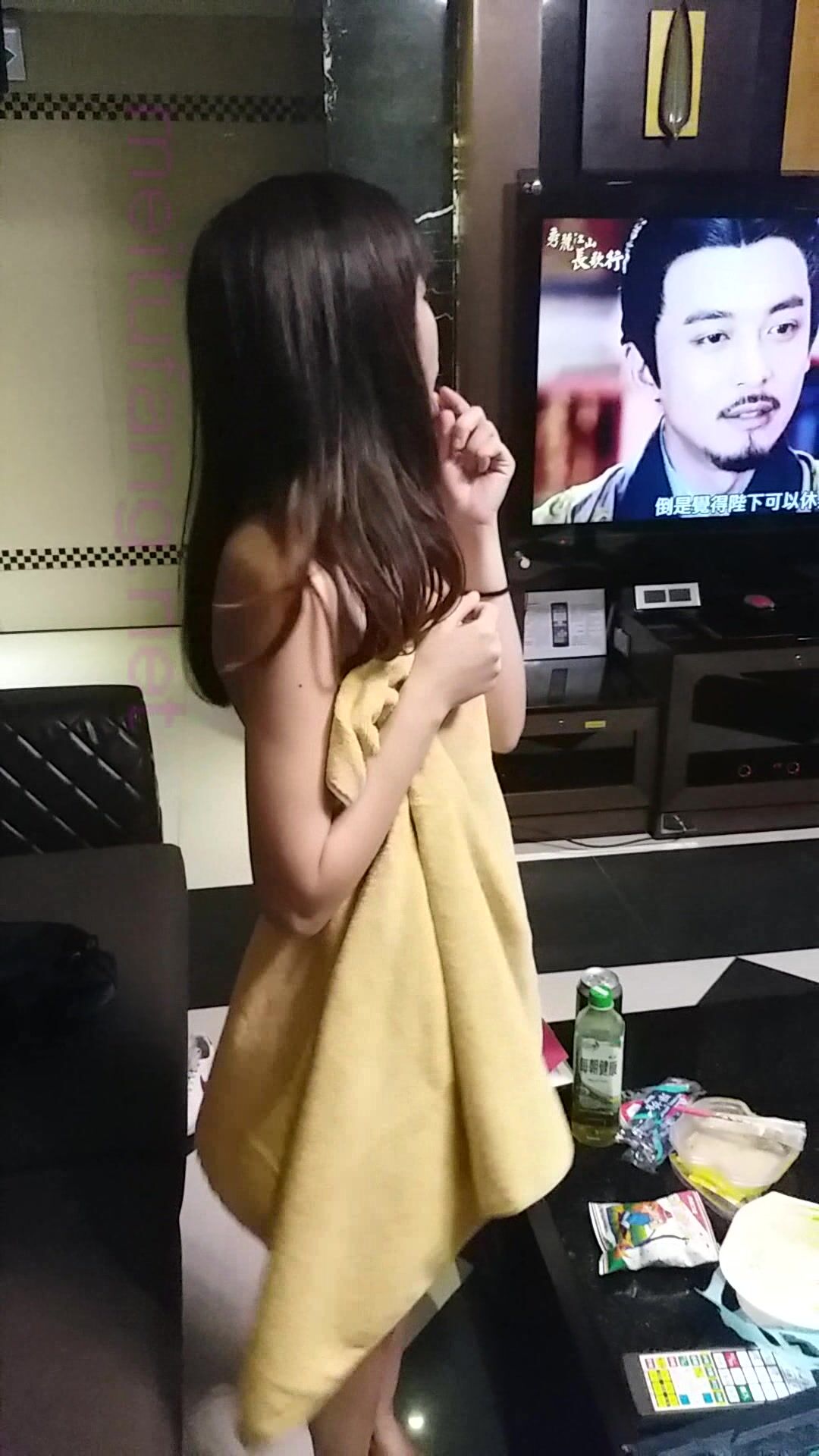 貴在真實！大神拿捏征服運輸業老闆千金美腿身材苗條車震酒店各種調教啪啪內射露臉國語對白 (7)