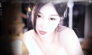2022最新藏寶圖之舞神一姐『小恩雅』高潮表情加強版 切換VR視角超爆 高清 (5)
