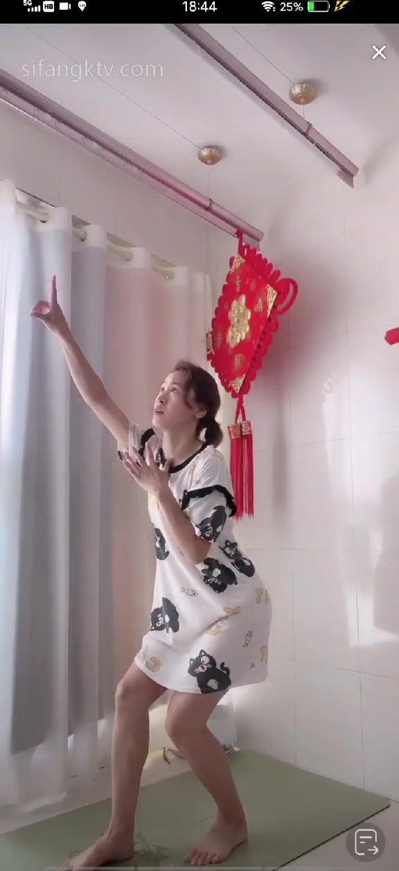 重磅 抖音直播技術性走光 熱舞 露底 美女雲集 (160)