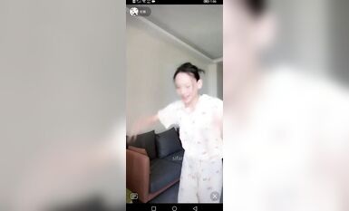 重磅 抖音直播技術性走光 熱舞 露底 美女雲集 (310)
