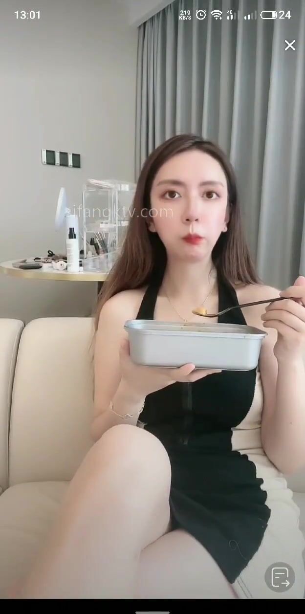 重磅 抖音直播技術性走光 熱舞 露底 美女雲集 (364)