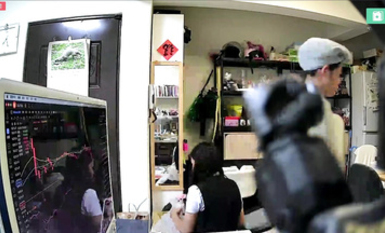 2024-05-08_臺北家庭監控_[內衣內褲露點]_姐姐拿衣服準備換_妹妹被爸爸_罵妹妹幫媽媽拆包裹_姐姐洗澡_妹妹洗澡露點