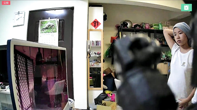 2024-05-26_臺北家庭監控_[內褲全裸]_妹妹起床_姊姊長裙穿反_妹妹洗完澡跟爸爸看影片