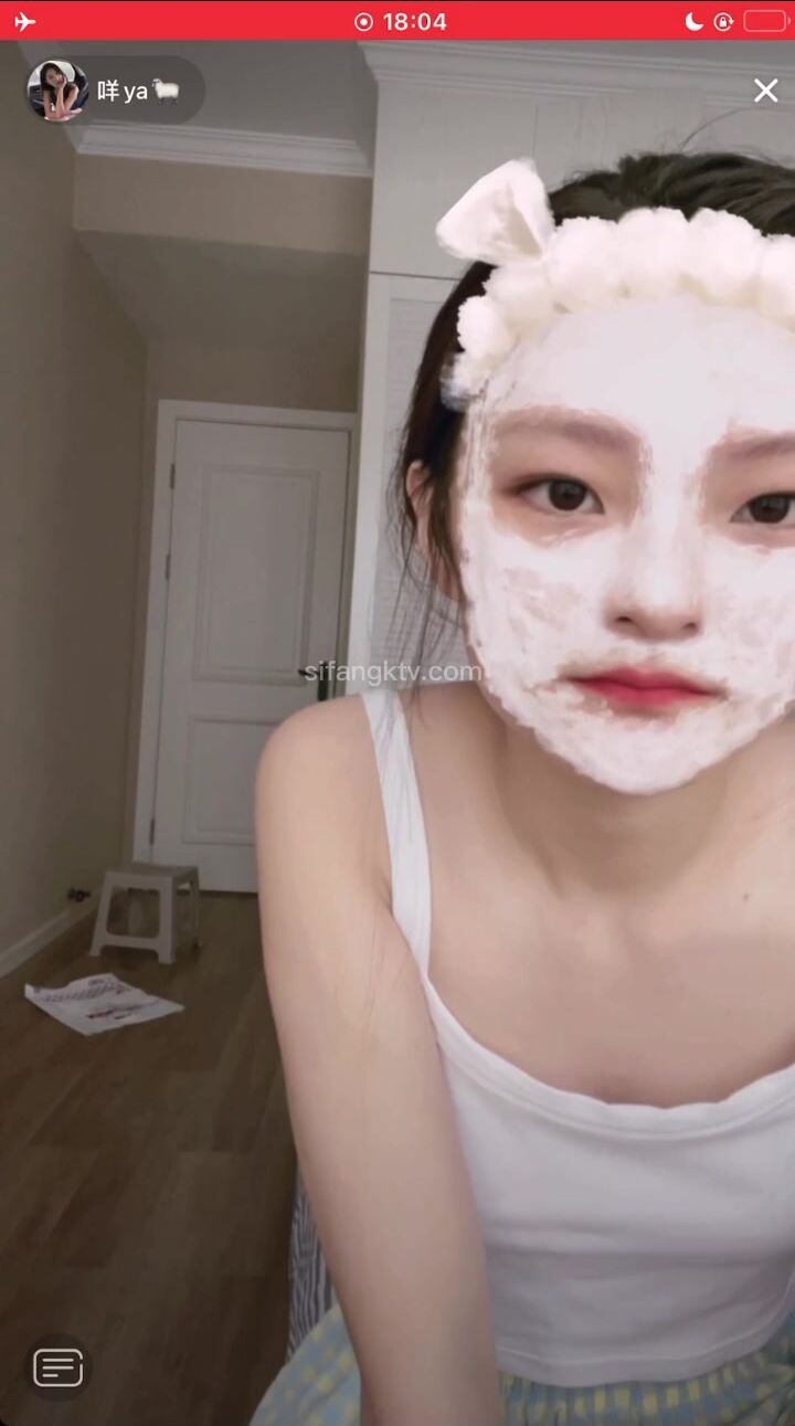 最新《瘋狂抖音》外篇之《抖音擦邊》眾女神直播中各種閃現走光刷邊 露毛露屁 凸點誘惑 (77)