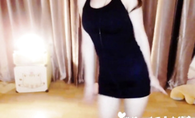 麻酥酥喲 2017‎.‎12‎.‎28‎ 黑色連體包臀裙脫衣舞