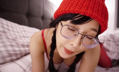 萬狼求檔OnlyFans斯文眼鏡反差小姐姐【deerlong】私拍合集,極品中的極品天生的肉便器,純情少女展現精湛口活兒口爆吞精 (16)