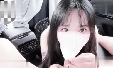 高顏值巨乳美女吃雞足交，室外後入野外車震，這天然漂亮奶子真的絕了