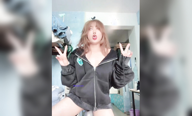 青春無敵 SS級大奶完美身材推特女神希希第二季重金私人訂制露臉裸舞紫薇高潮吐舌頭翻白眼狠是賣力 (14)