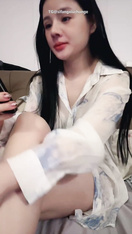 【色咖啡】大奶肥臀_眼鏡騷母狗_連體黑絲網襪_狗鏈口塞_調教_無套騎乘_後入啪啪 (1)