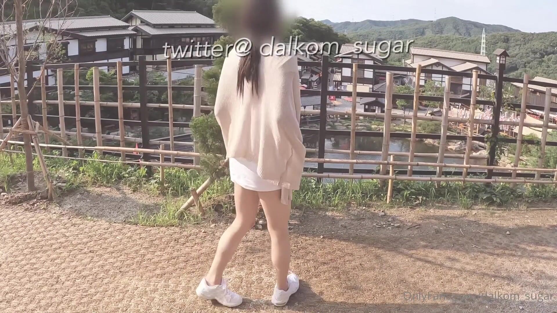 最美韩国TS逆天颜值公主极品闺蜜·Sugar·户外露出调教肛塞异物肉棒异常充血露天手淫紧张刺激(2)